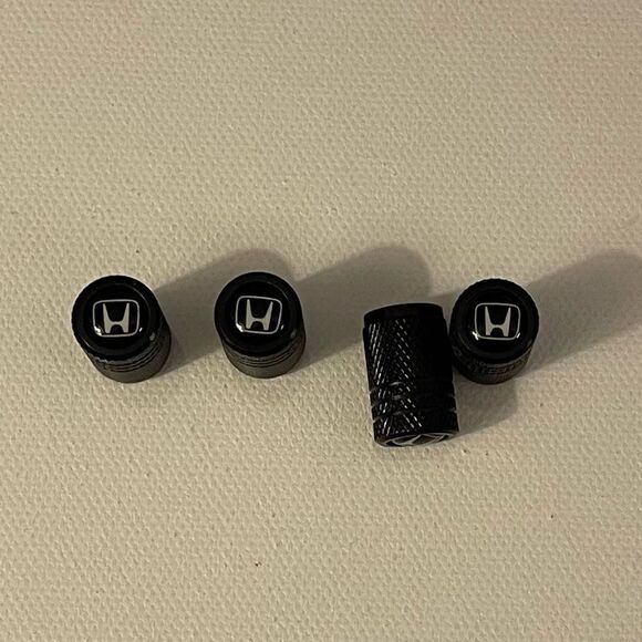 Honda Valve Stem Caps in Black Set of 4 NWT - Picture 1 of 4